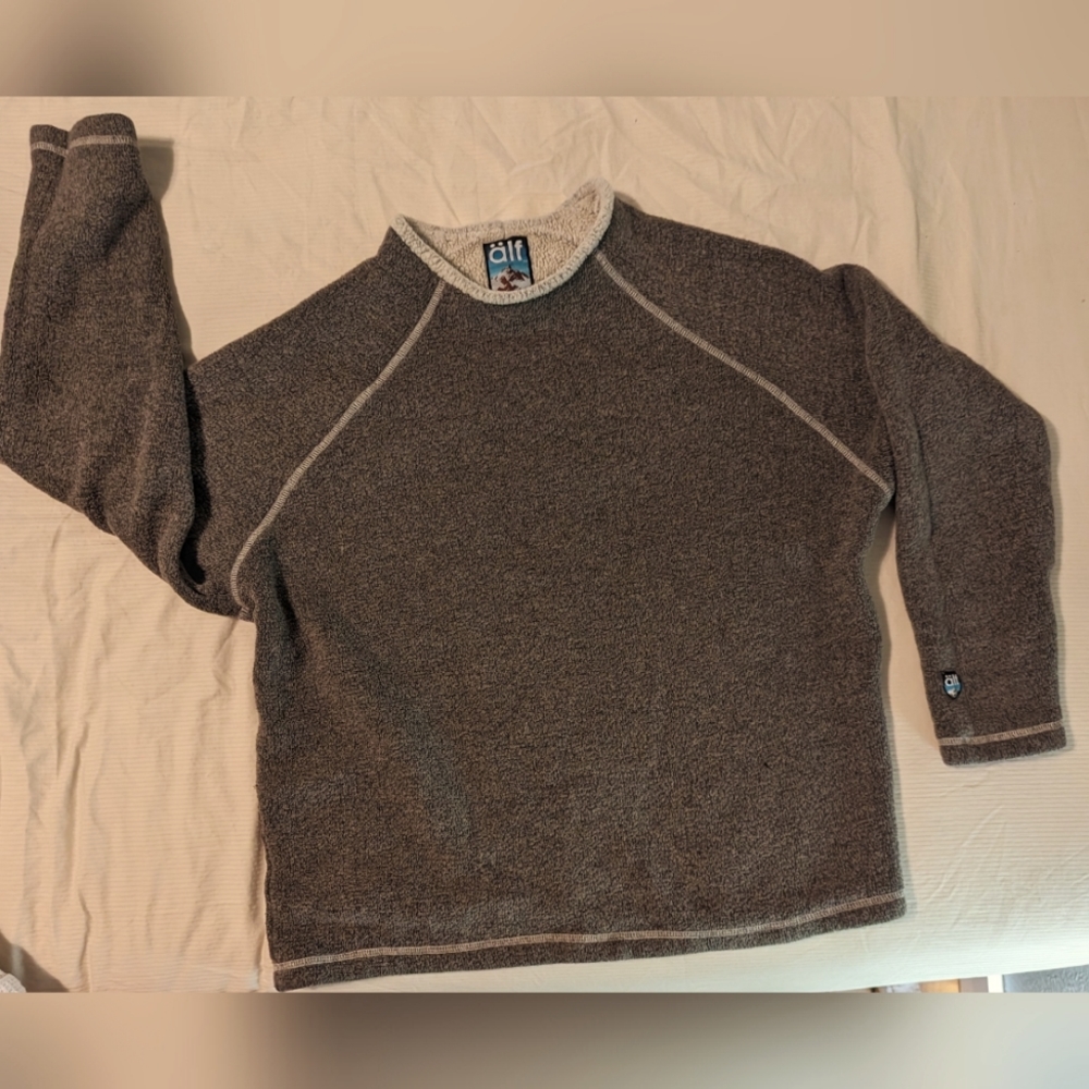 Acrylic/polyester fleece sweatshirt, medium